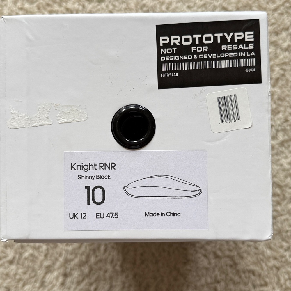 White Box - Picture 3 of 5